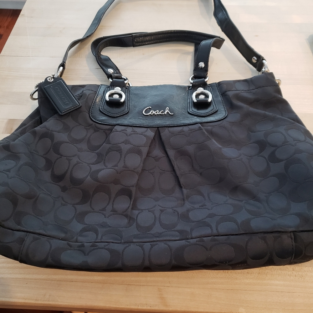 Coach Singature Large Shoulder Bag